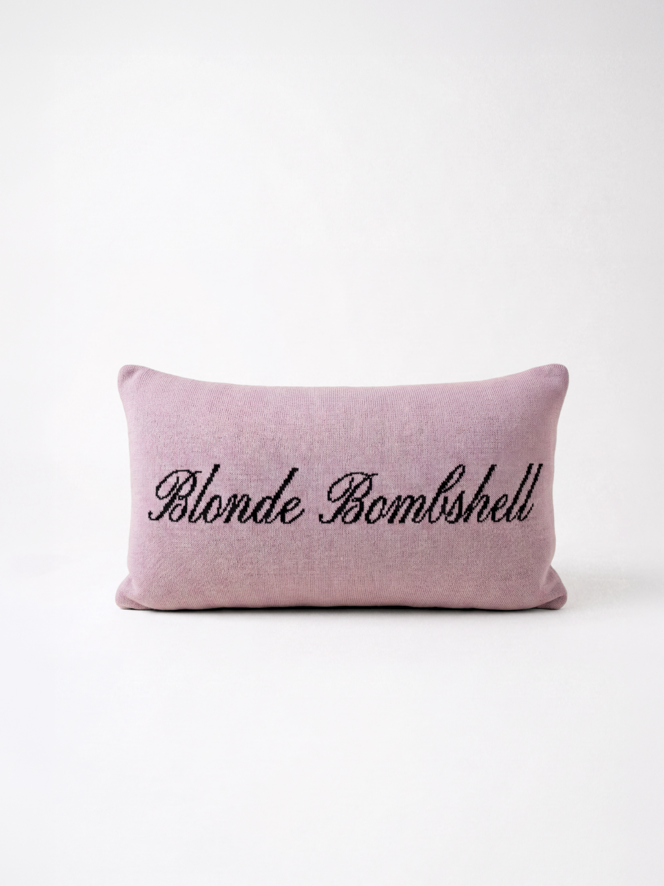 BLOND BOMBSHELL